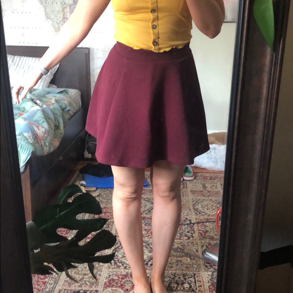 🛍 Maroon circle skirt